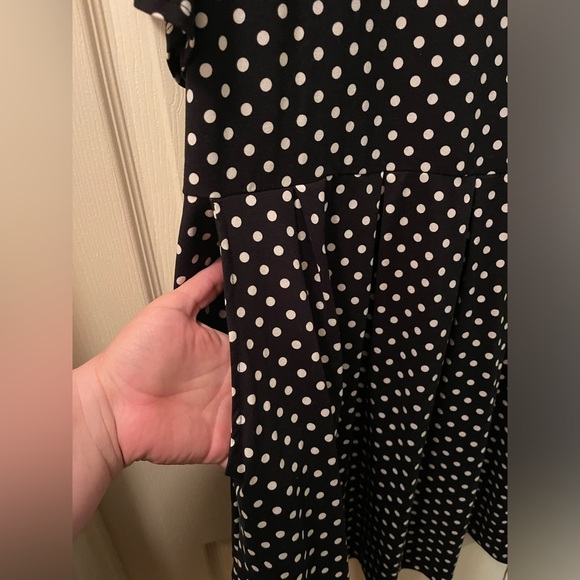EUC AUSELILY Plus Size 22 Swing Dress Pockets Knee Length black white polka dots - Picture 7 of 9